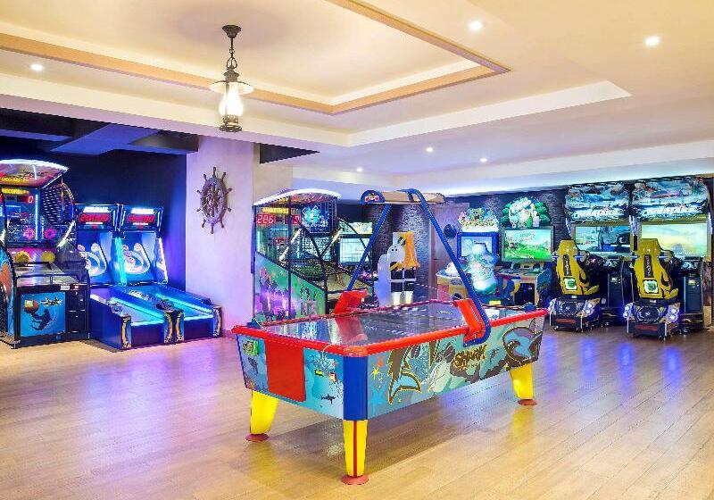 Pullman Resort Al Marjan Island