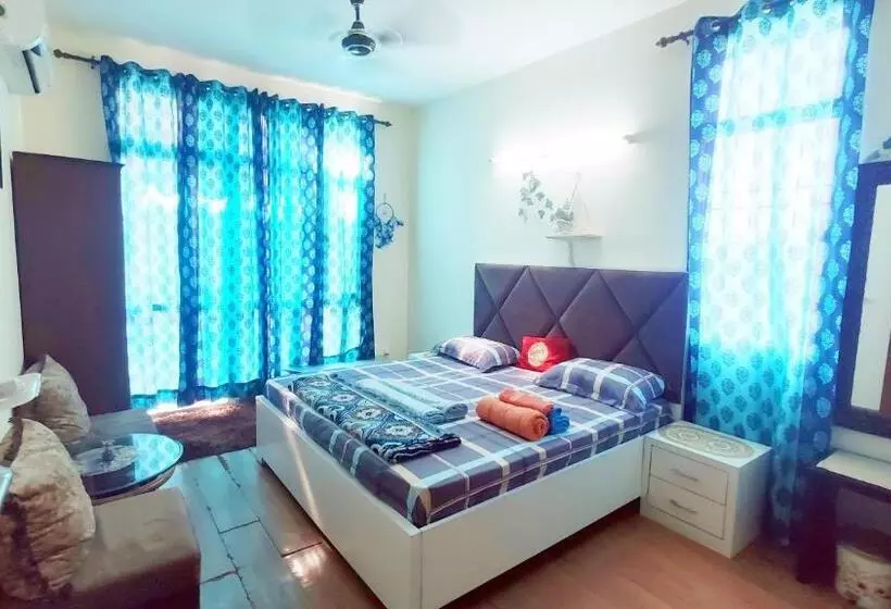 ベッドアンドブレックファースト 12 Bhk 4 Apartments 34 Guests For Big Groups