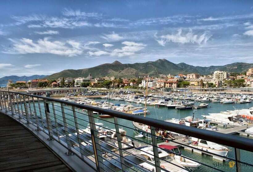 Excelsior Hotel E Appartamenti