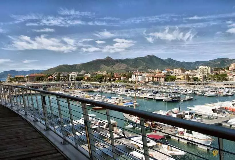 Excelsior Hotel E Appartamenti