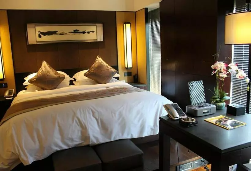 Gloria Plaza Hotel Dongsheng