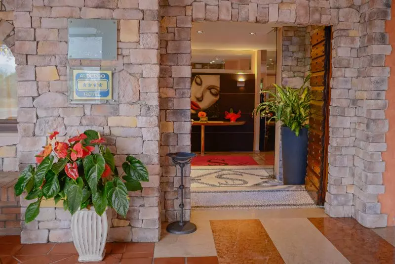 酒店 Ahg Donna Silvia Wellness