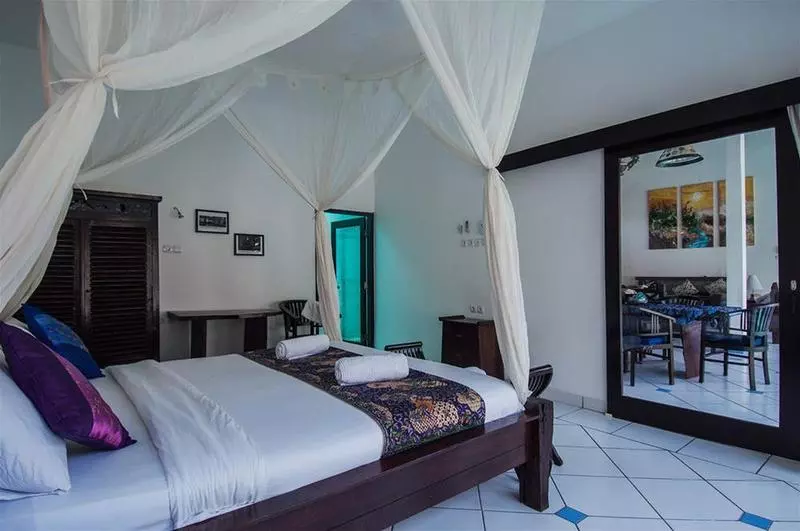 Отель Ambary House