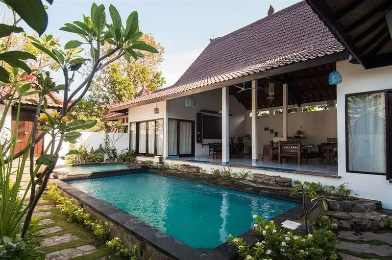 Отель Ambary House