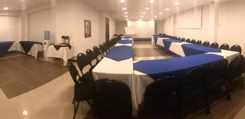 هتل Business Center Internacional