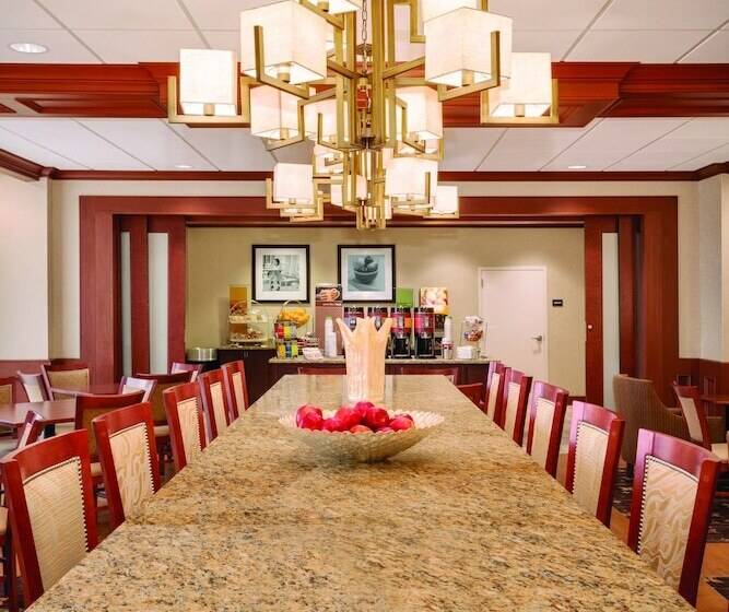 ホテル Hampton Inn Detroit/southgate