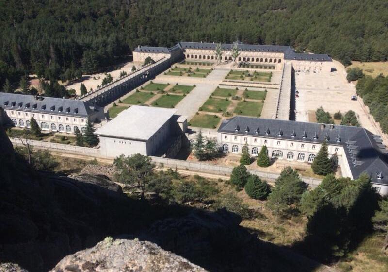 فندق Hospederia Santa Cruz