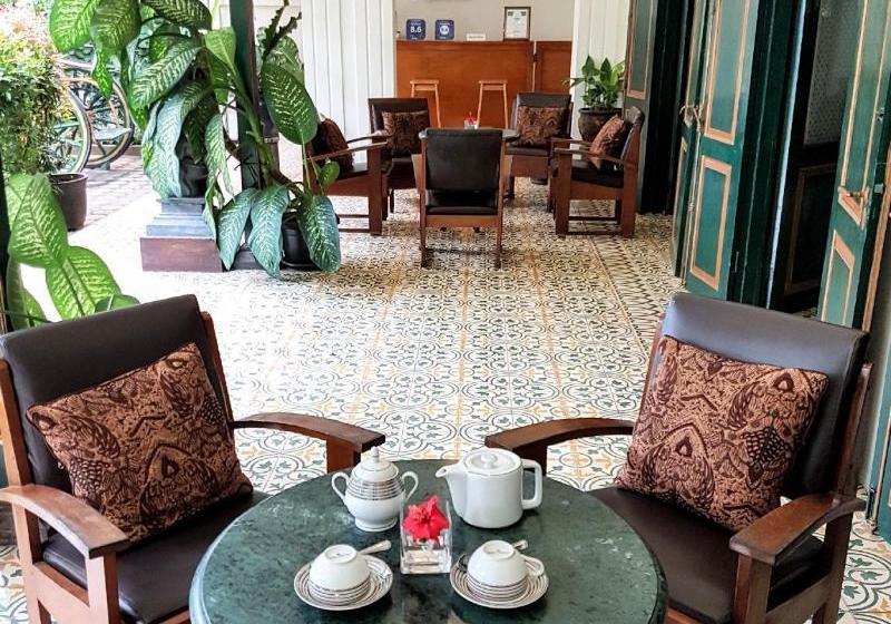 Hotel Ndalem Gamelan