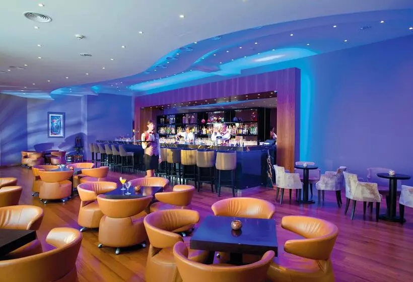 فندق Olympic Lagoon Resort Paphos