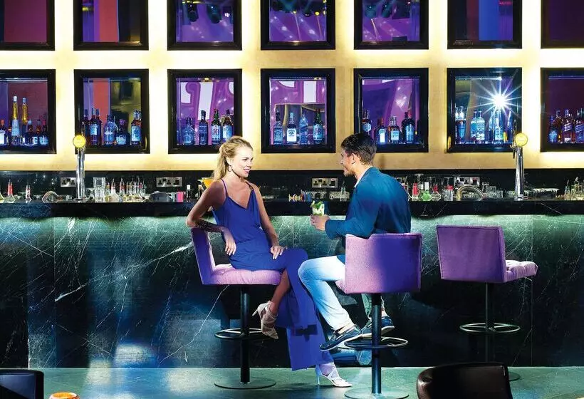 فندق Olympic Lagoon Resort Paphos