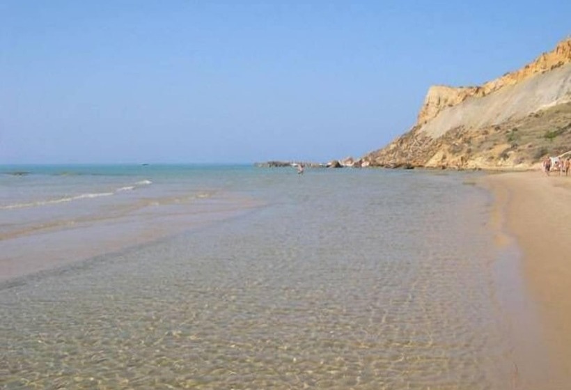 Отель Puntamajata