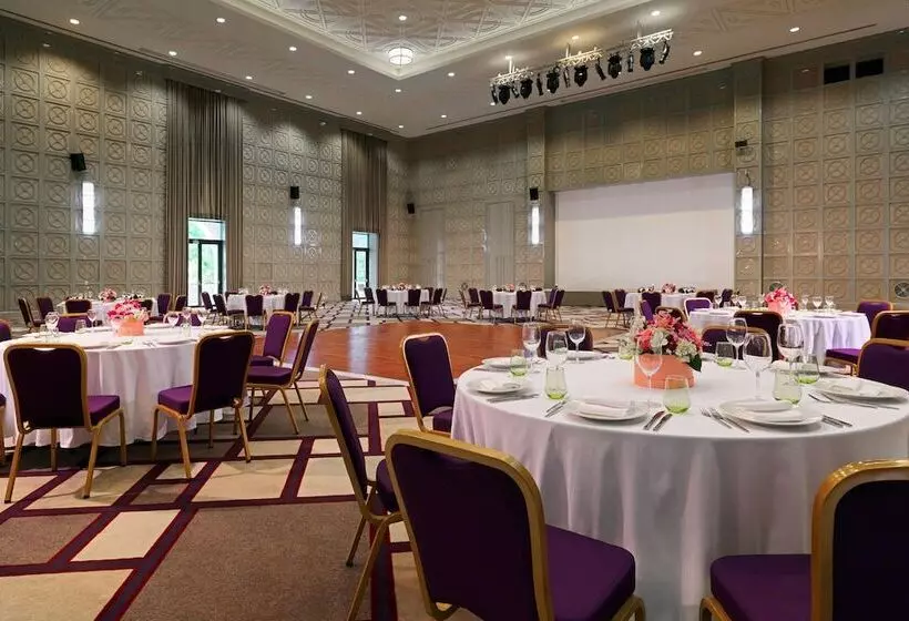 هتل Sheraton Batumi