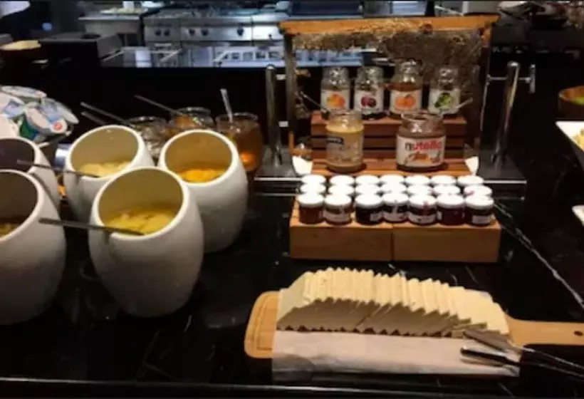 هتل Sheraton Batumi