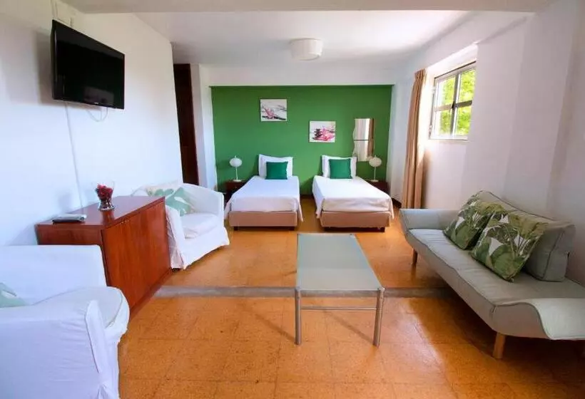 Wot Sintra Sarrazola