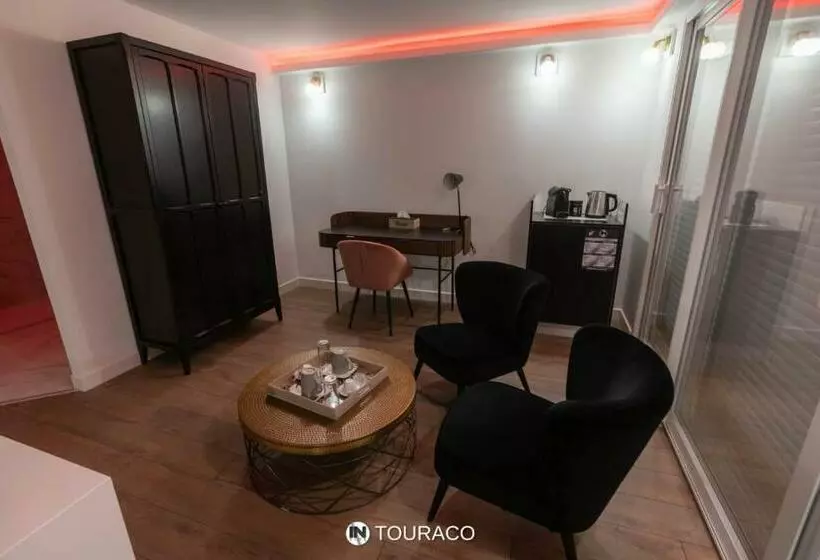 ベッドアンドブレックファースト Touraco