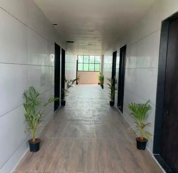 ホテル Padmawati Grand