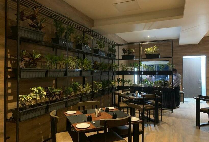 ホテル Padmawati Grand