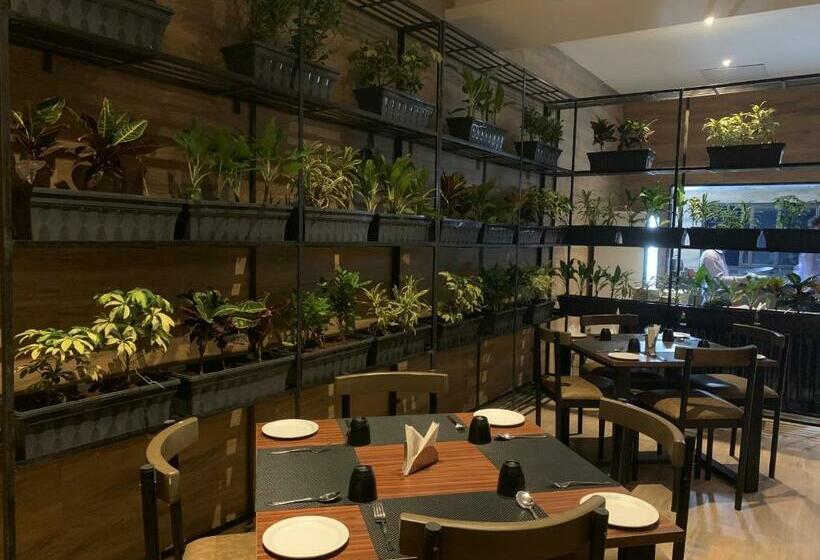 ホテル Padmawati Grand