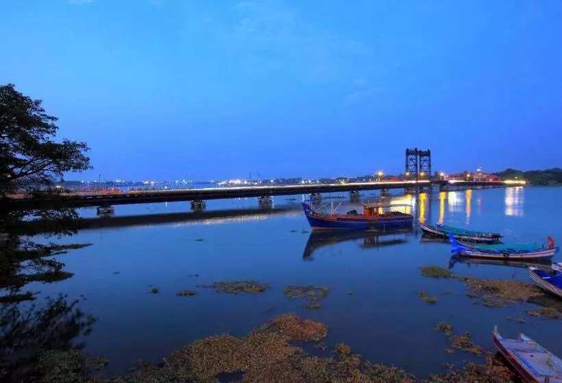 Hotelli Raas Residency