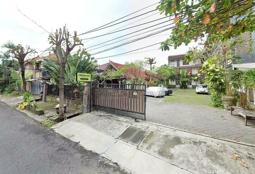 Urbanview Hotel Wayan Mansion