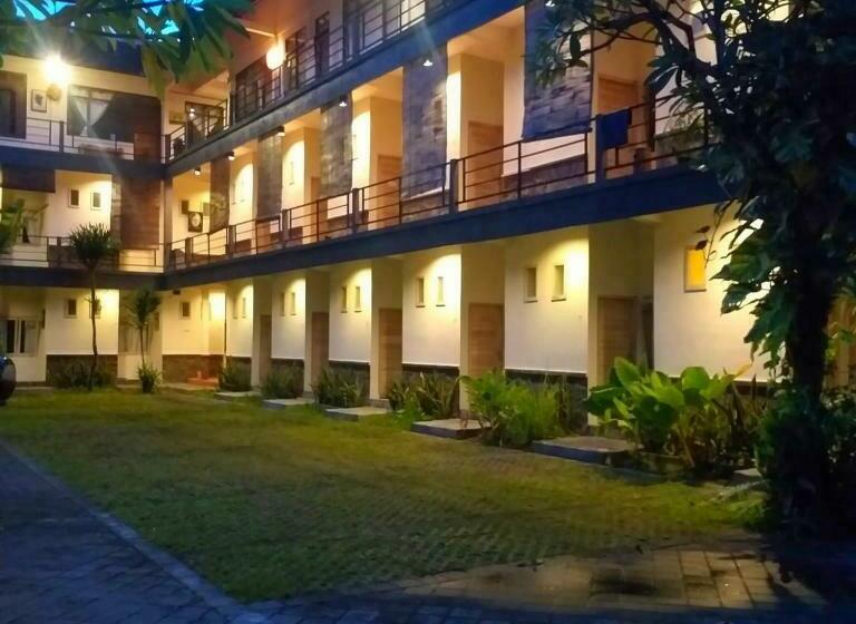 Urbanview Hotel Wayan Mansion