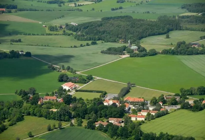 Majatalo Katrinebergs Folkhögskola B&b