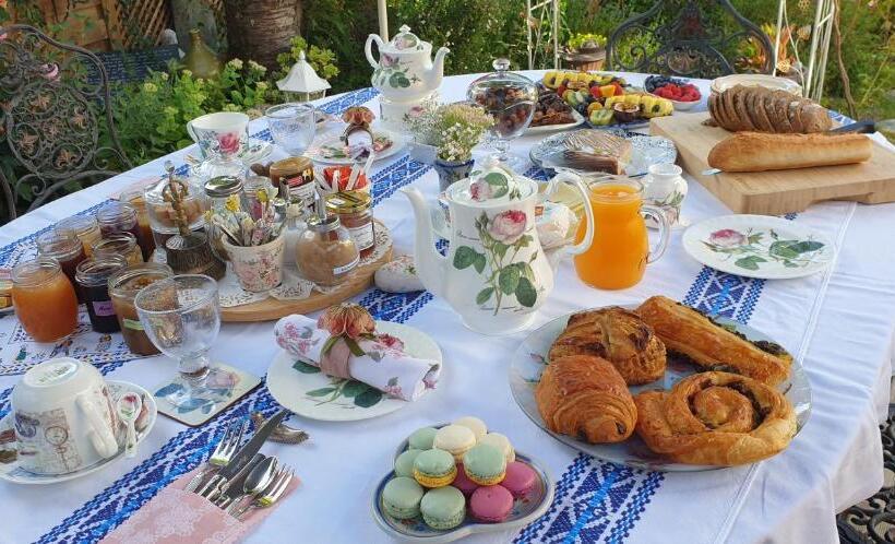 Bed and Breakfast Marie La Fée Endormie,  Breizh Buffet  & Balnéo