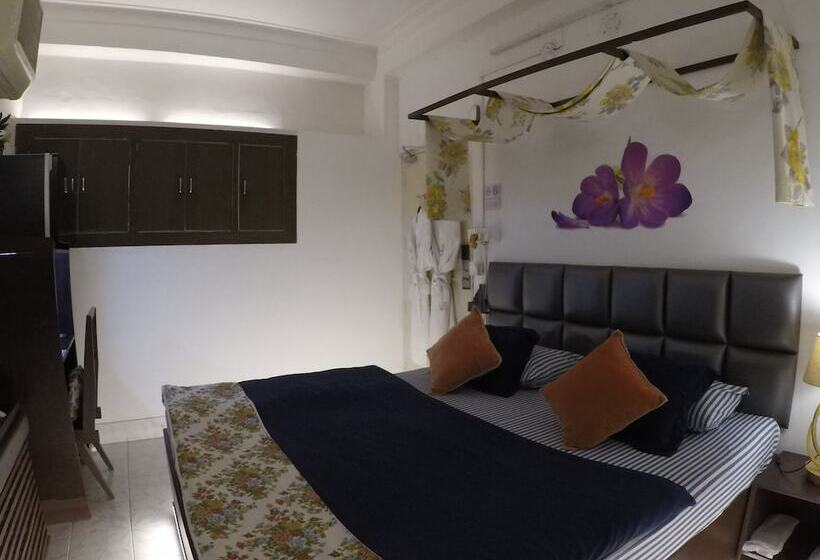 בית מלון כפרי Kakaku The Guest House