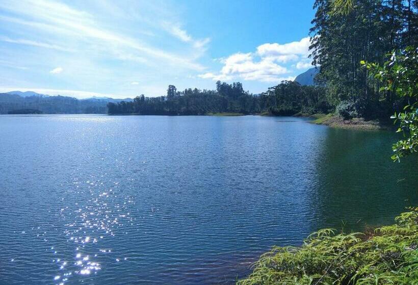 Pensiune Achinika Holiday Inn