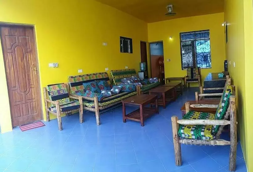 ペンション La Locanda Lodge Apartment, 4 Double Rooms & Kitchen Near The Beach