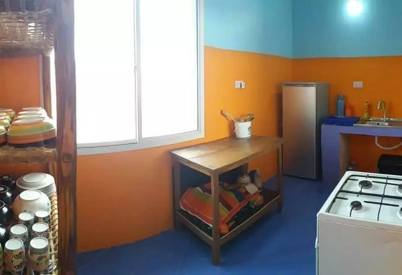 ペンション La Locanda Lodge Apartment, 4 Double Rooms & Kitchen Near The Beach