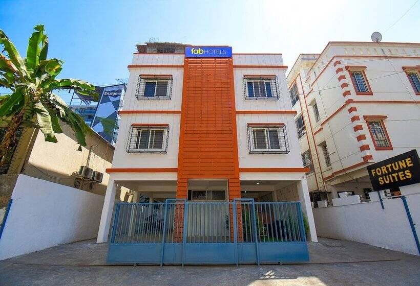 Отель Fab Fortune Suites