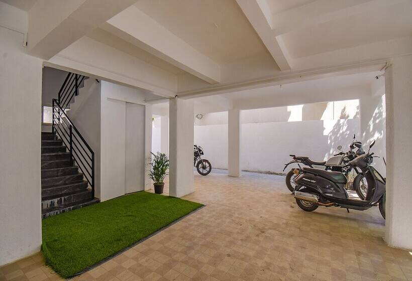 Отель Fab Fortune Suites