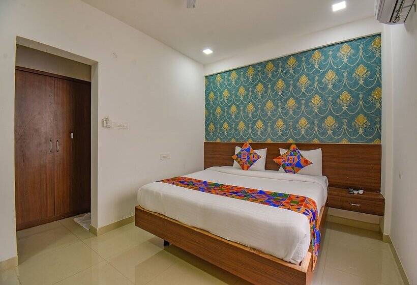 Отель Fab Fortune Suites