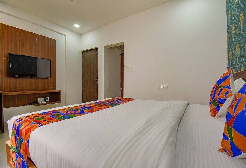 Отель Fab Fortune Suites