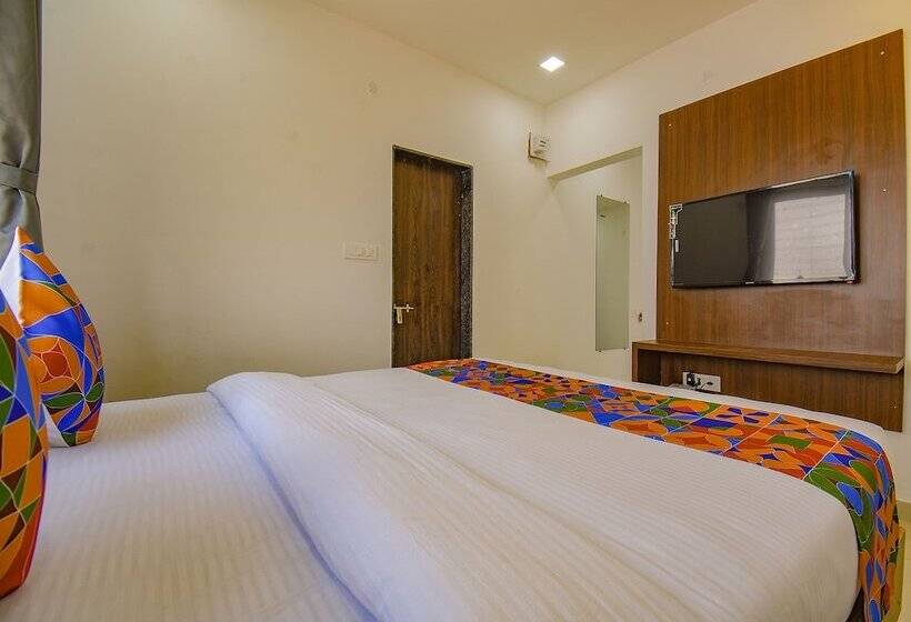 Отель Fab Fortune Suites