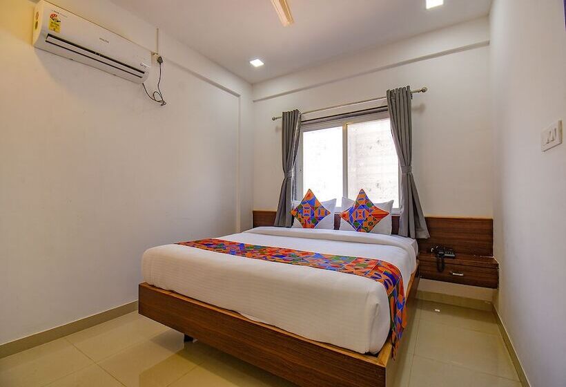 Отель Fab Fortune Suites