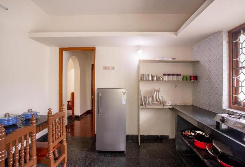 פנסיון Whiteboard Homes Siolim