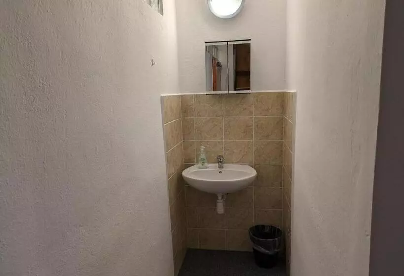 Retkeilymaja Chata   Dom Horskej Služby Jasna