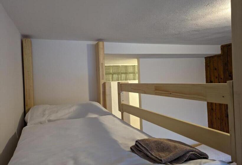 فندق صغير Chata   Dom Horskej Služby Jasna