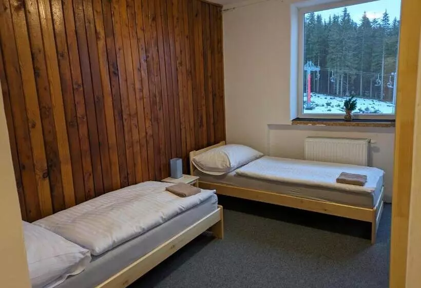 Retkeilymaja Chata   Dom Horskej Služby Jasna