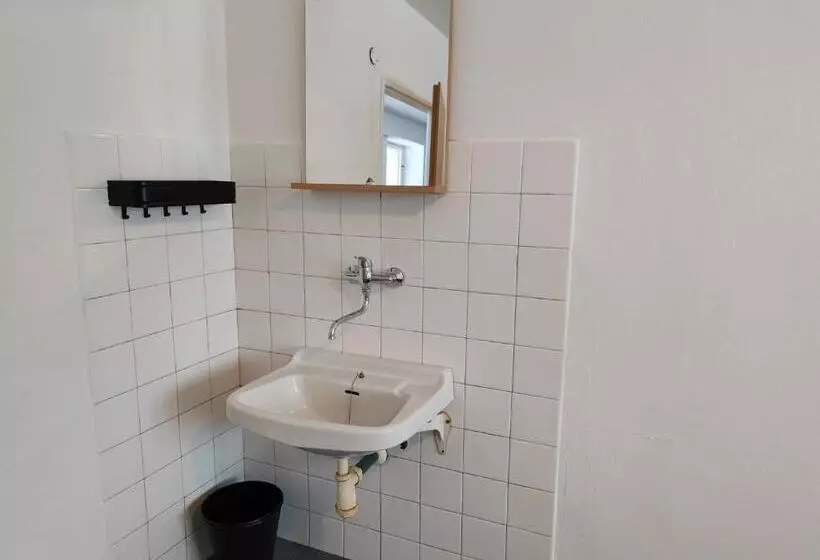 Retkeilymaja Chata   Dom Horskej Služby Jasna