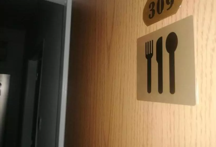 Retkeilymaja Chata   Dom Horskej Služby Jasna