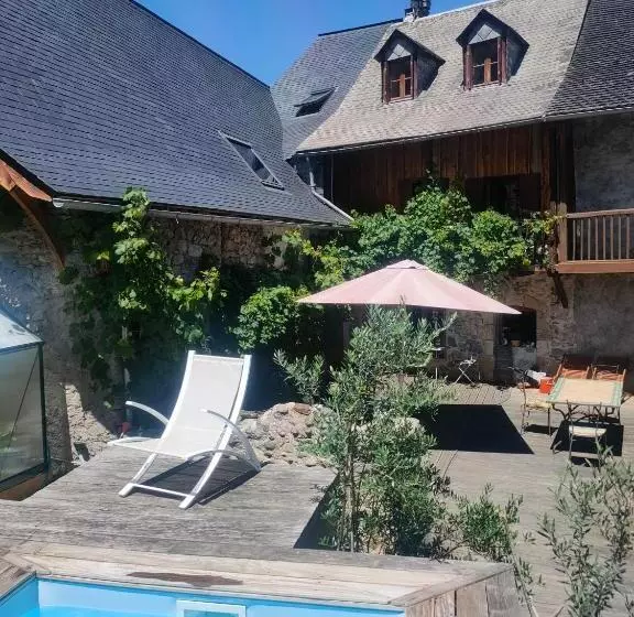 Aamiaismajoitus (B&B) Chambres D Hôtes Les Chatougoulis