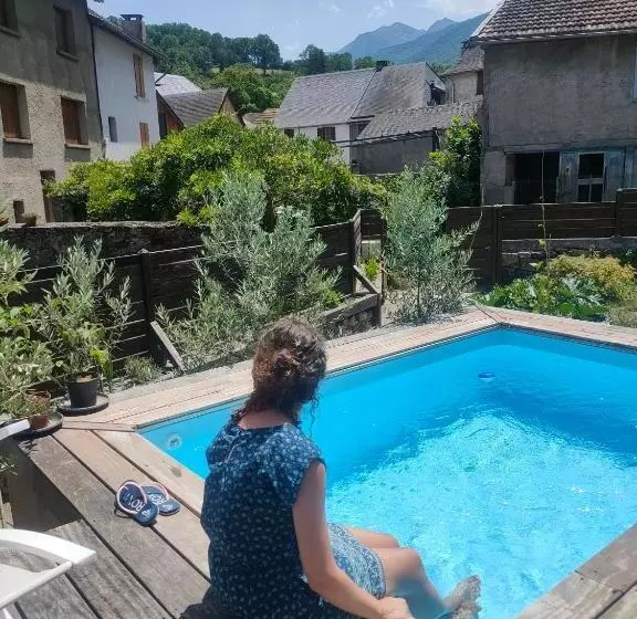 Aamiaismajoitus (B&B) Chambres D Hôtes Les Chatougoulis