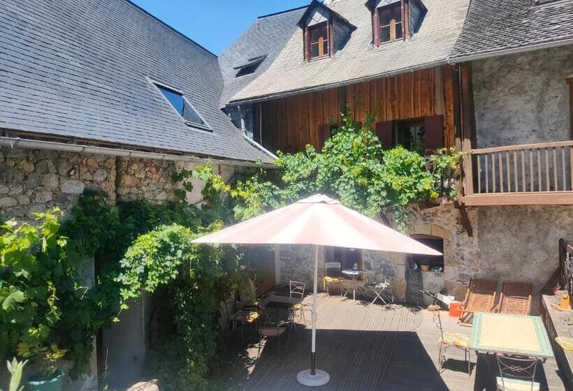 ベッドアンドブレックファースト Chambres D Hôtes Les Chatougoulis