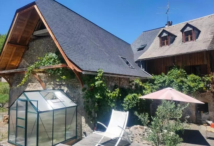 Aamiaismajoitus (B&B) Chambres D Hôtes Les Chatougoulis