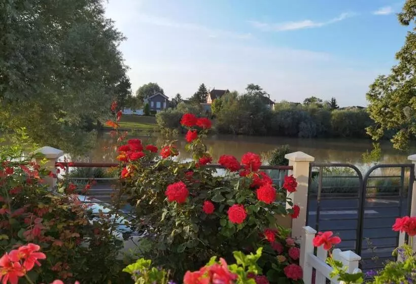 Aamiaismajoitus (B&B) Les Pingouins De La Marne