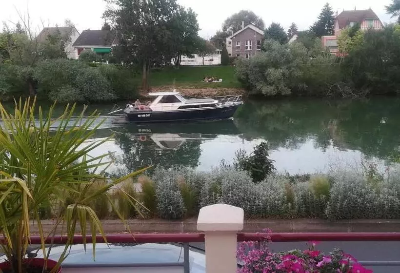 Aamiaismajoitus (B&B) Les Pingouins De La Marne