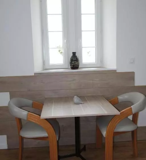 Aamiaismajoitus (B&B) Logement De La Sittelle